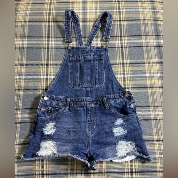 KanCan Distressed Short Overalls Size M Medium Wash - Picture 2 of 8